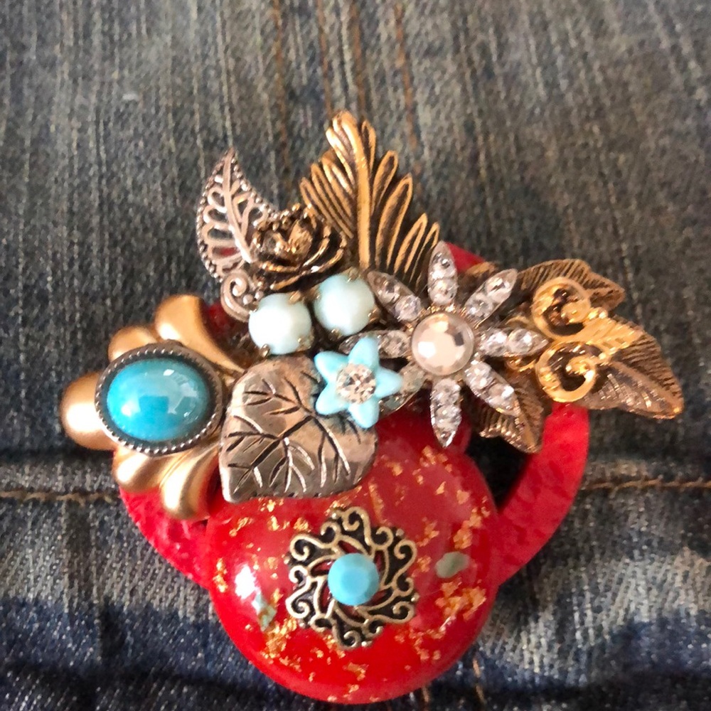 Funky Brooch - Picture 4 of 4